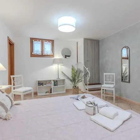 - Doccia Idromassaggio - Giardino Privato 아파트 *